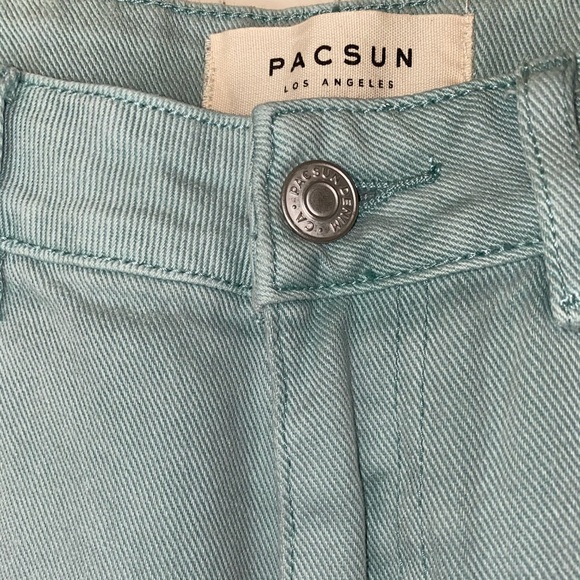 *NEVER WORN* MOM JEANS- MINT - Picture 4 of 6